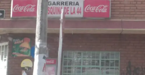 CIGARRERIA LA ESQUINA DE LA 44 BOGOTÁ CIGARRERIA LA ESQUINA DE LA 44 BOGOTÁ